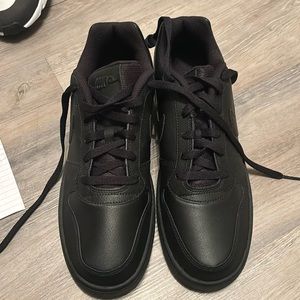 Nike Ebernon low triple black sneakers